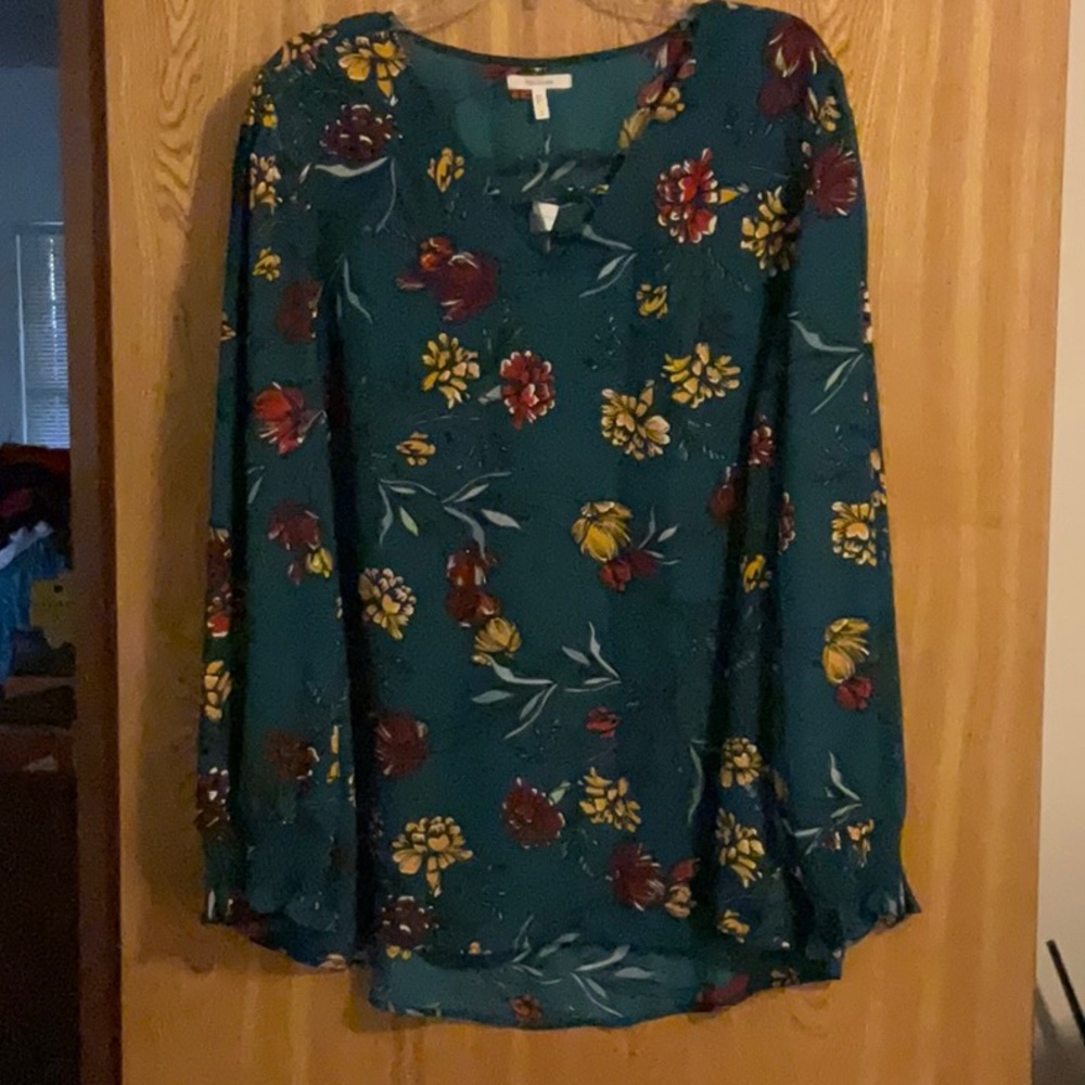 Lovely blouse size 2